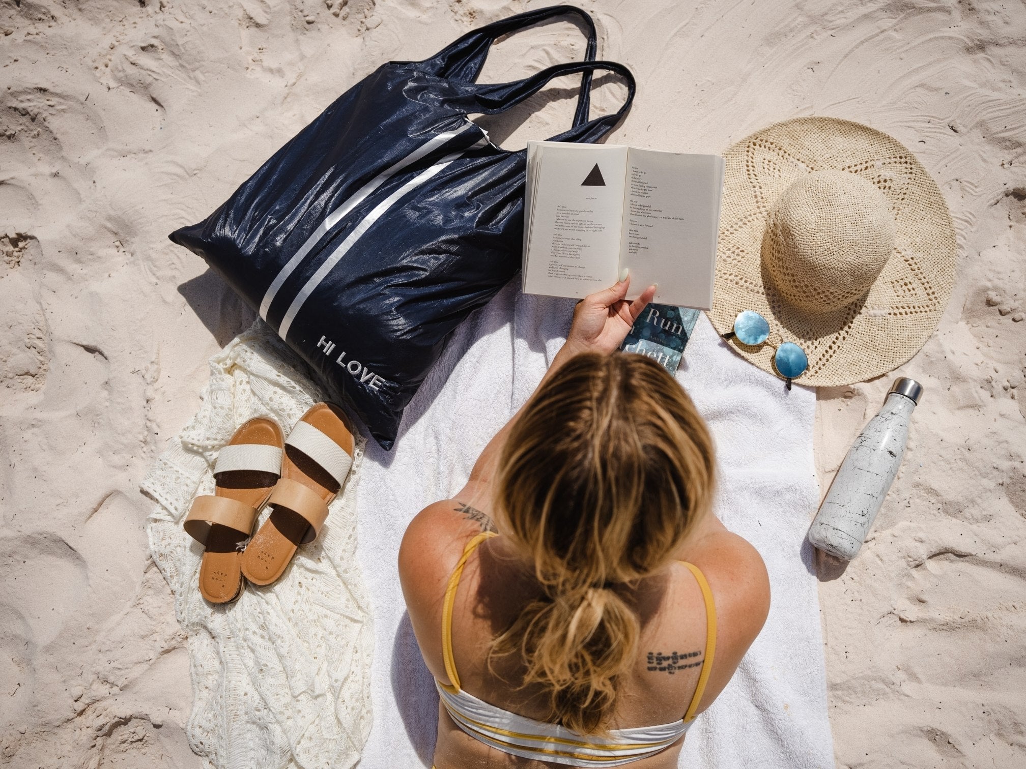 The Vacation Approved Beach Bag Guide 2022