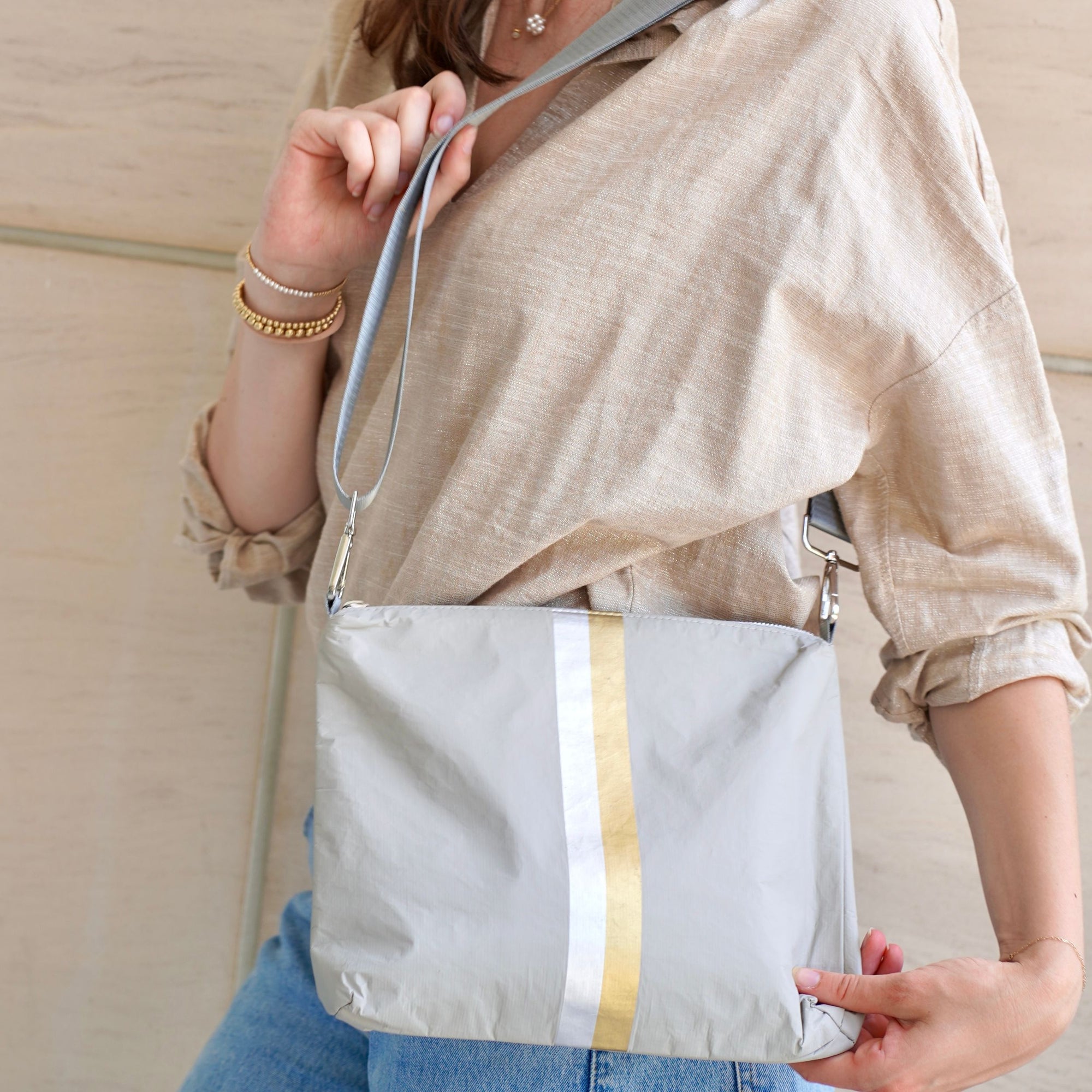 Crossbody/Messenger Purse in Earth Gray with Silver & Gold Stripes – Hi Love
