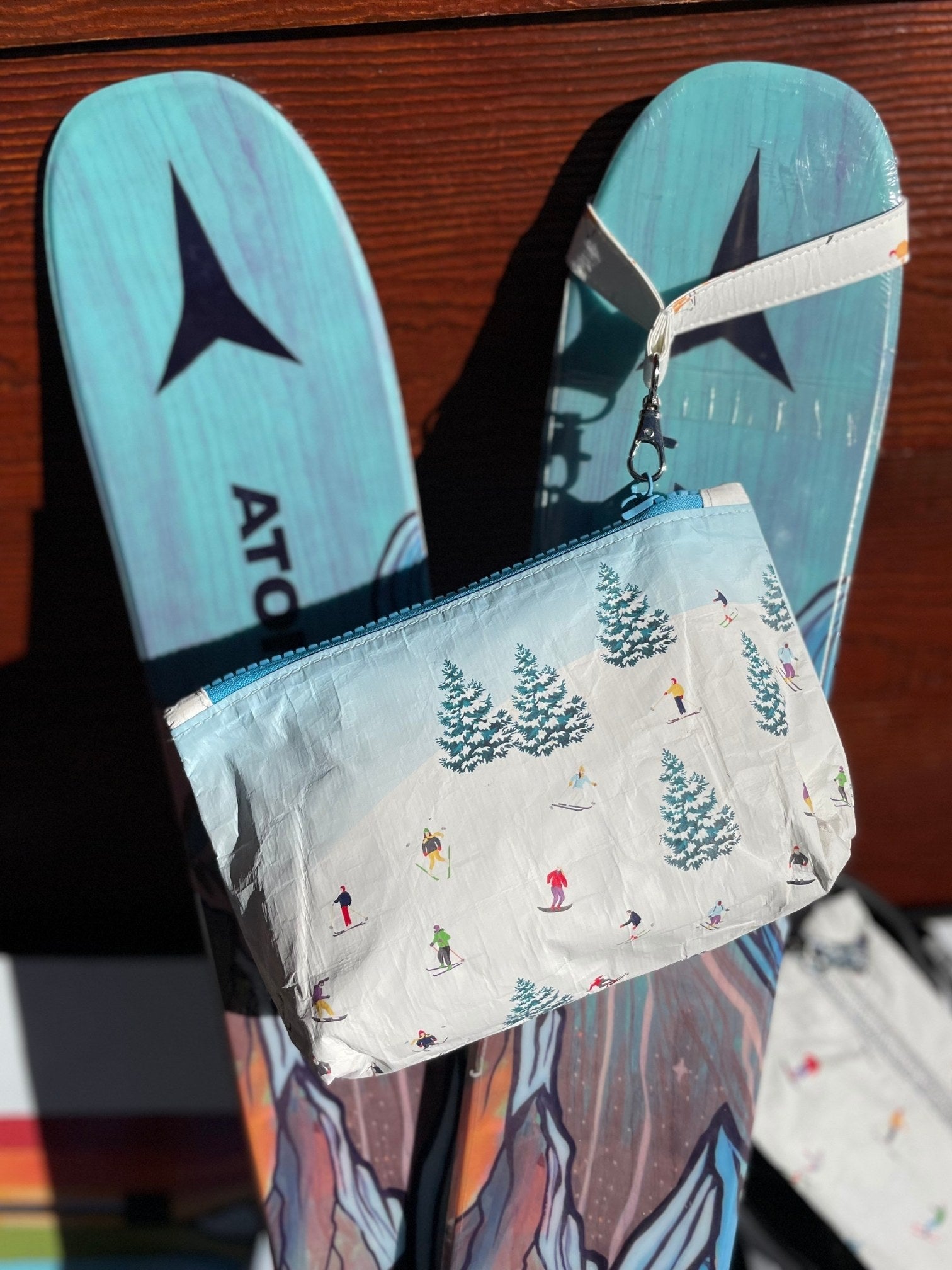 wrist strap for any dancing skier pouch